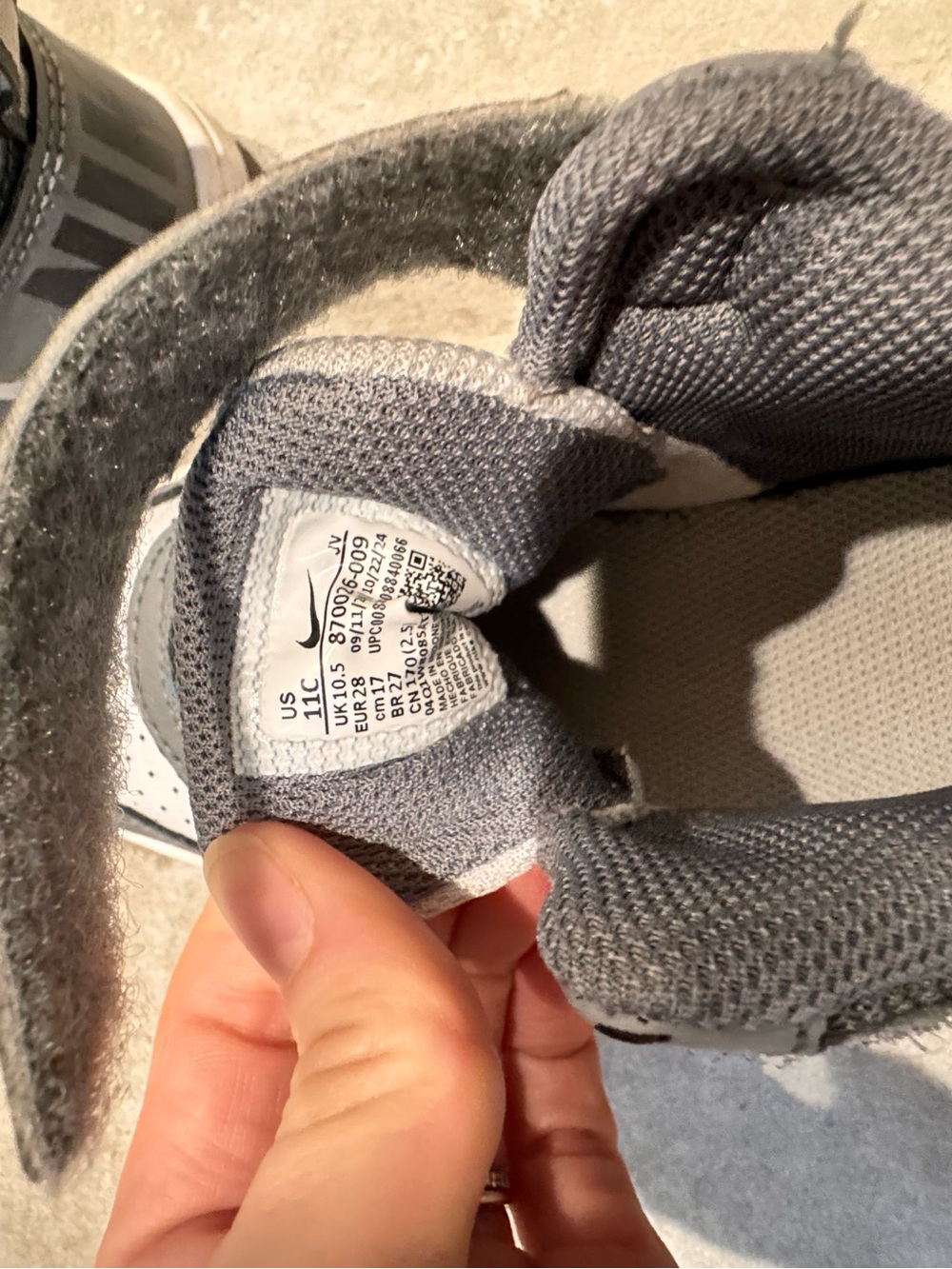 Nike Court Borough Mid 2 design boys sz 11 gray and black - Picture 9 of 9